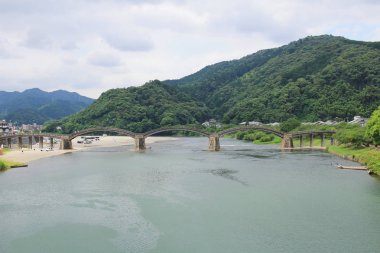 Kintai köprü yaz sezonu