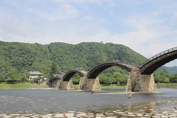 Iwakuni Nishiki Nehri üzerinde Kintai köprü, 