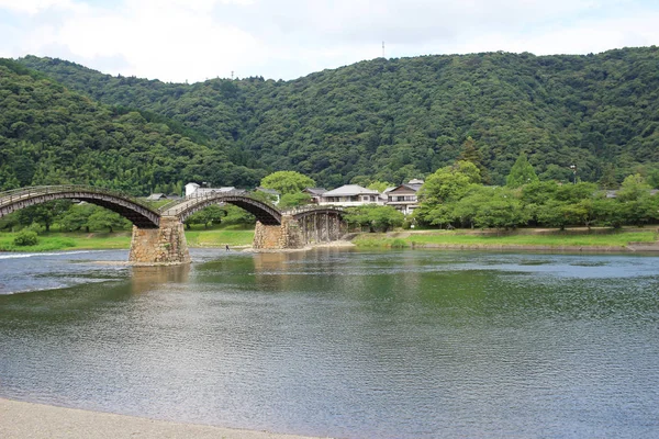 Ponte Kintai nella stagione estiva — Foto Stock