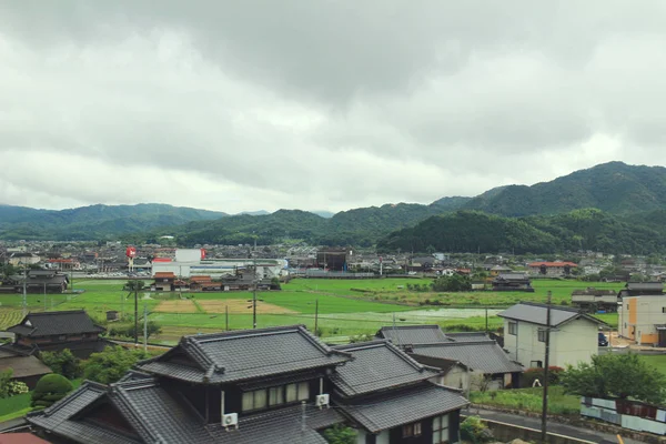 Tren Yamaguchi, çiftlik görünümünden 