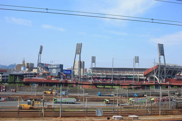 Vista de la ciudad Hiroshima en tren — Foto de Stock