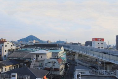 Tren penceresinden, Hiroşima görüntülemek