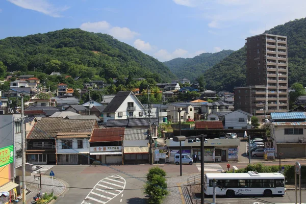 Vista del paisaje urbano con Mihara — Foto de Stock