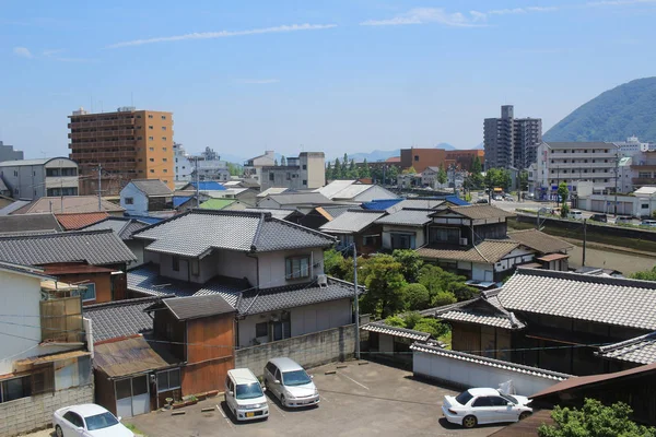 Tren penceresinden, Hiroşima görüntülemek