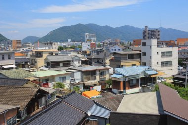 Tren penceresinden, Hiroşima görüntülemek