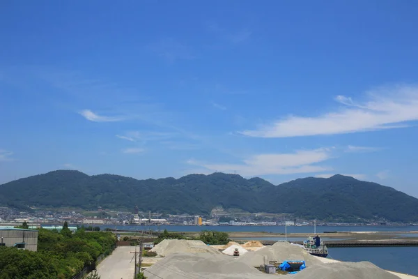 Vista dalla finestra del treno, Hiroshima — Foto Stock