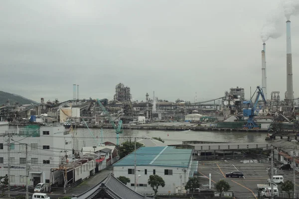 Apparence du bâtiment de l'usine japonaise d'huile comestible — Photo