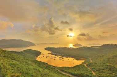Po Toi O sabah, Hong Kong