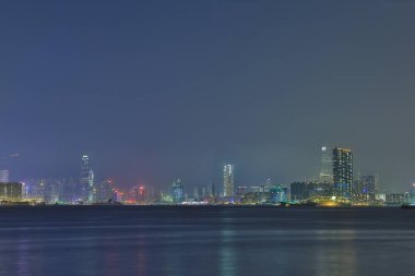 Geceleyin Hong Kong silueti