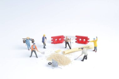  Min oyuncak işçi eser şeker ile