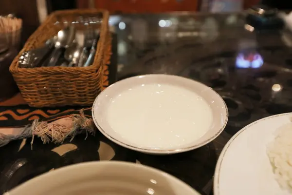 Курица индийской кухни со сливками — стоковое фото