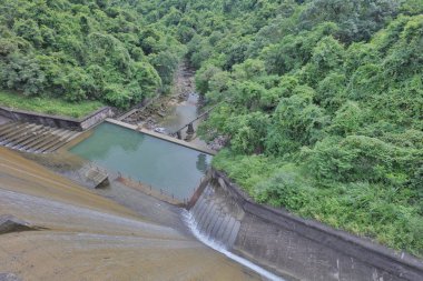 Aberdeen rezervuar duvar ve yürüyüş yolu baraj