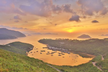 Po Toi O sabah, Hong Kong
