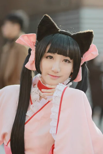 Unga japanska klädd i cosplay kostym — Stockfoto