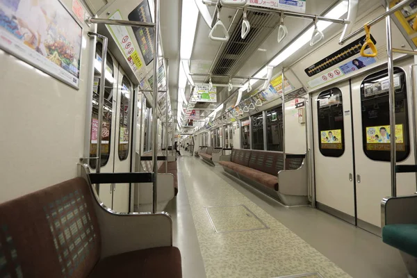 Sapporo şehir merkezinde, metroda 2017