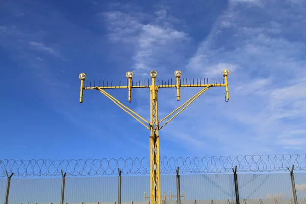 ışıkları pist aydınlatma yaklaşan uçak iniş Havaalanı