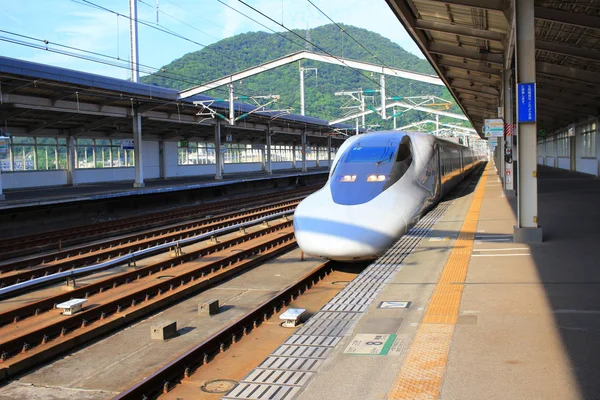 Serisi Shinkansen yüksek hızlı tren — Stok fotoğraf