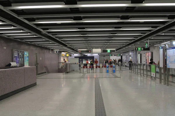 Станция метро, Гонконг — стоковое фото