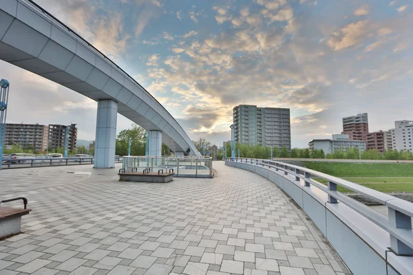 Sapporo şehir Toyohira nehir köprü görünümü  