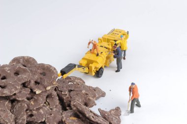 oyuncaklar alt şekiller ile çikolata kurabiye 