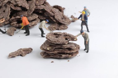 oyuncaklar alt şekiller ile çikolata kurabiye 