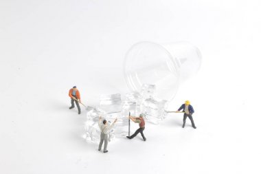 buz fincan işçilerle min 