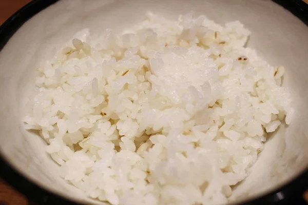 Tigela com arroz branco cozido Jasmim — Fotografia de Stock