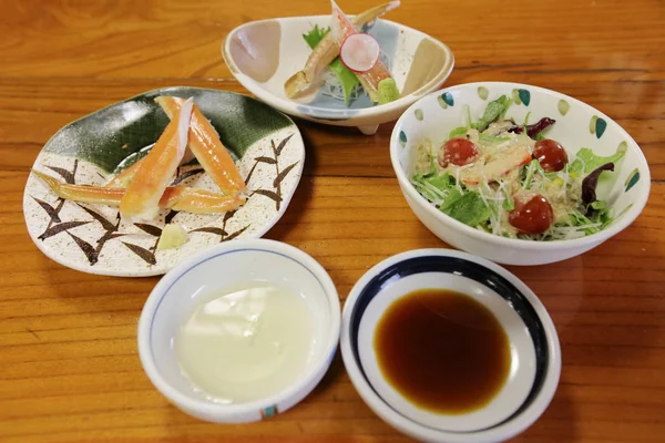 Harina de palo de cangrejo, decorar palo de cangrejo comida japonesa . —  Fotos de Stock