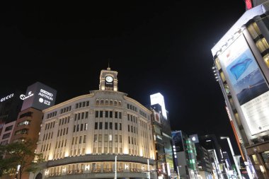  Tokyo Ginza kavşak geceleri.