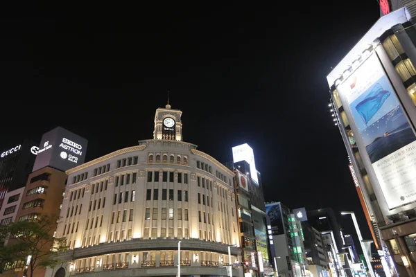 Ginza kruispunt nachts in Tokio. — Stockfoto