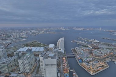 Yokohama Minatomirai alanının gece sahne