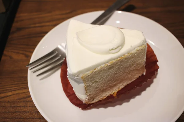 El delicioso pastel blanco — Foto de Stock