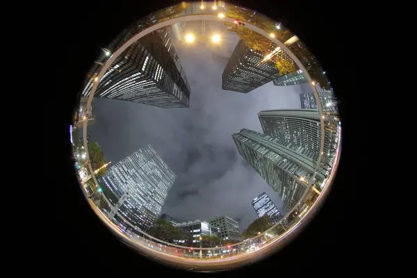 Tokyo Sky büyük şehirden Tokyo görülen ağaç