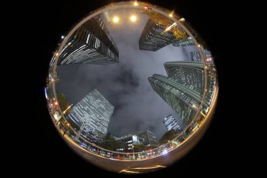 Tokyo Sky büyük şehirden Tokyo görülen ağaç