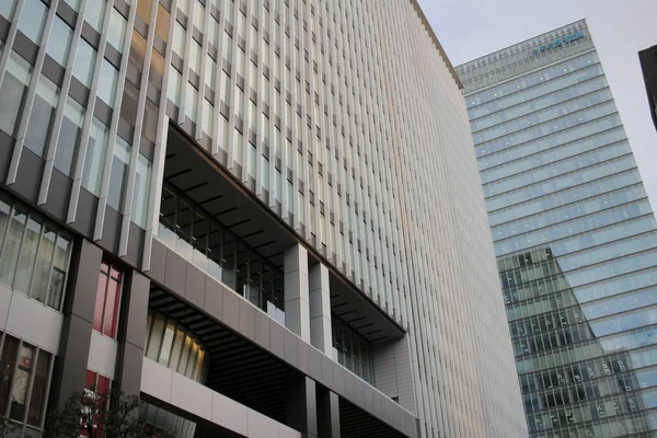 Modern gebouw op Akihabara — Stockfoto