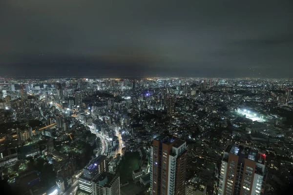 Tokyo'da bina birinden yüksek ateş yükselir 