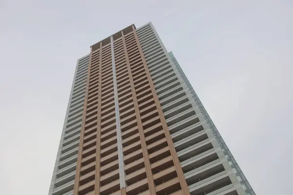 Wysoki-podnoszą się apartamenty w Japonii — Zdjęcie stockowe
