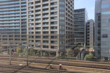 Tokyo Körfezi'nin manzaraya Tokyo monoray hattı