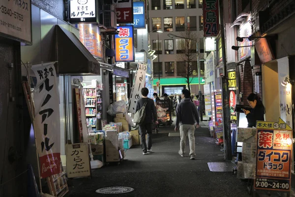 Σιντζούκου του Καμπούκι κεντρικού δρόμου στο Τόκιο, Ιαπωνία. — Φωτογραφία Αρχείου
