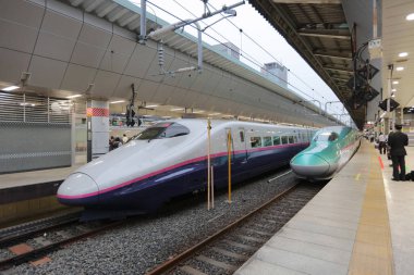E2 serisi kurşun tren 