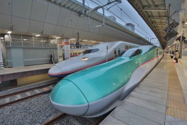 Tohoku Shinkansen line için Jr Doğu tarafından işletilen