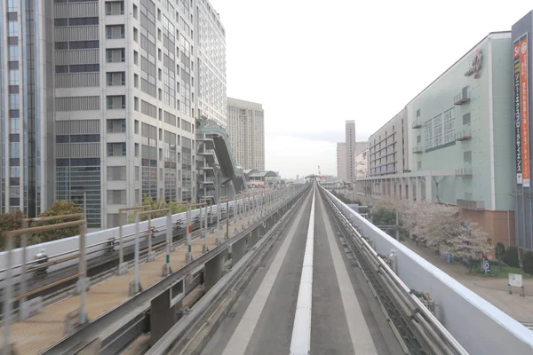 東京ウォーター フロントの新交通臨海線 — ストック写真