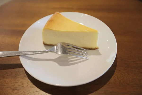 La tranche de gâteau au fromage — Photo