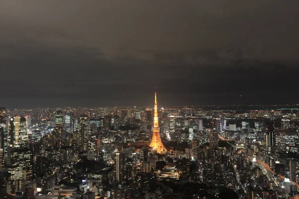 Stadsgezicht van Tokyo bij nacht — Stockfoto