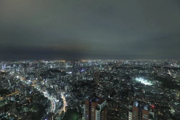 Tokyo'da bina birinden yüksek ateş yükselir 