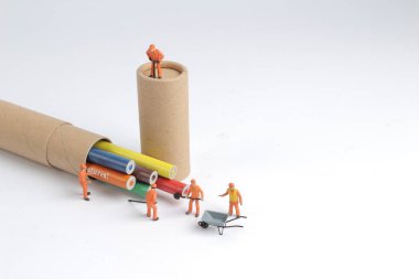 işçilerin takım renk kalem üzerinde çalışıyoruz