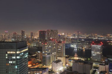 Dünya Ticaret Merkezi'nden görüldüğü gibi Güney Tokyo siluetinin