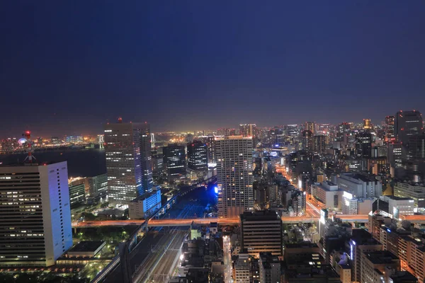 Tokyo Tower Tokyo Cityscape görünümüyle yanar 