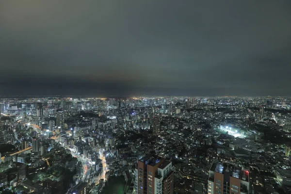 Tokyo'da bina birinden yüksek ateş yükselir 