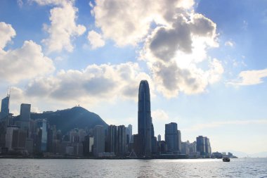 gün içinde Hong Kong Victoria Harbor mimarisi 